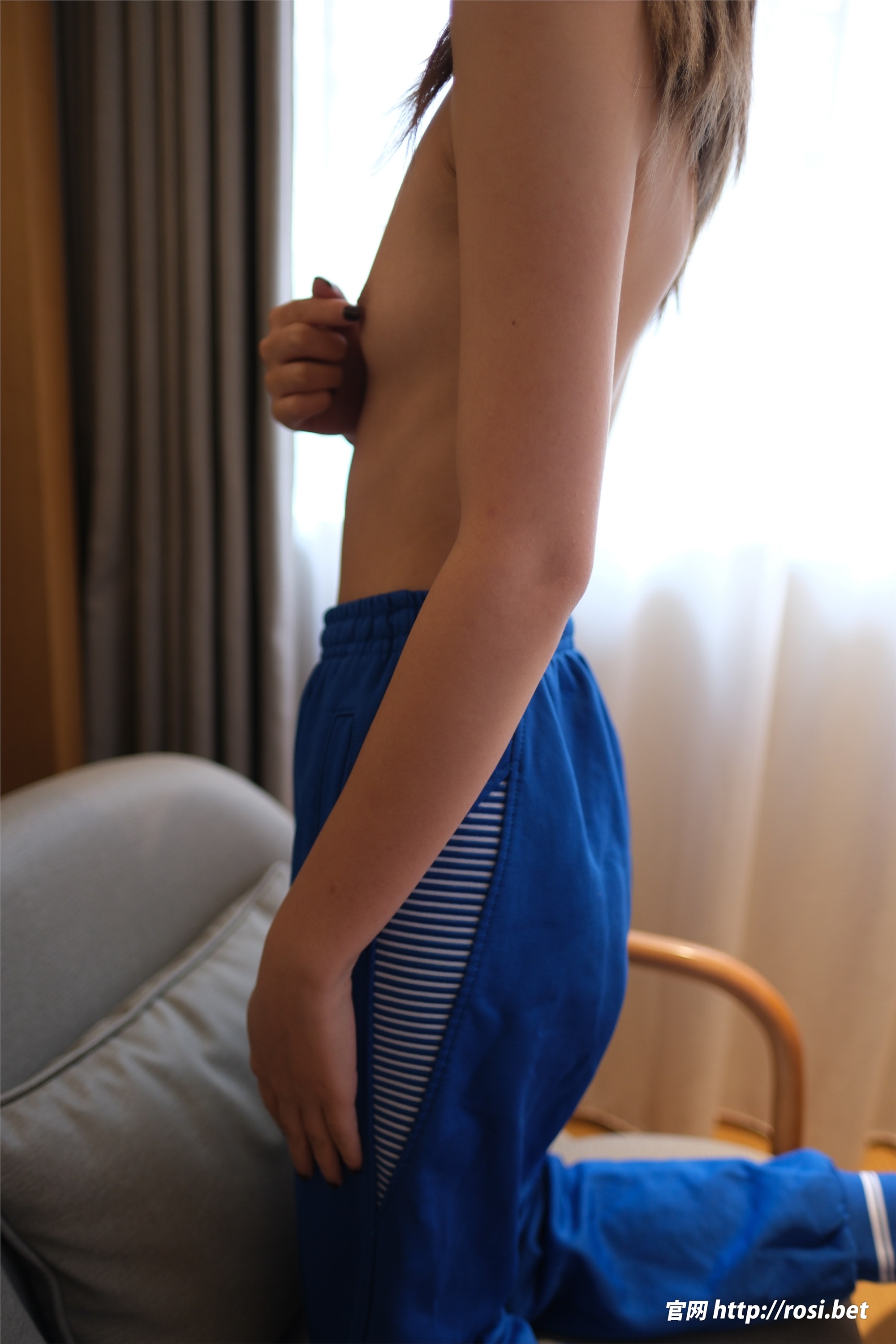 ROSI写真 2025.11.18 NO.5097